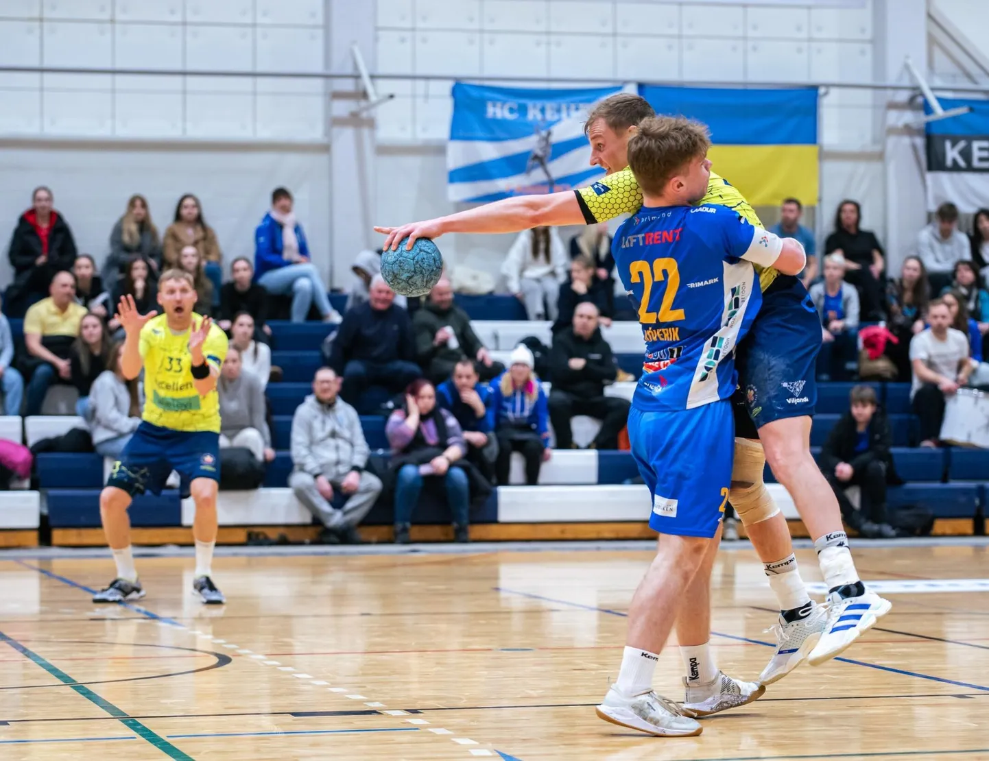 Viljandi HC alistas Kehras HC Kehra/Horizon Pulp&Paperi ning tõusis Eesti meistriliiga põhitabelis liidrikohta jagama.