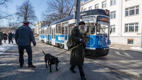Галерея: в Таллинне на рельсы вышел последний из шести ретро-трамваев