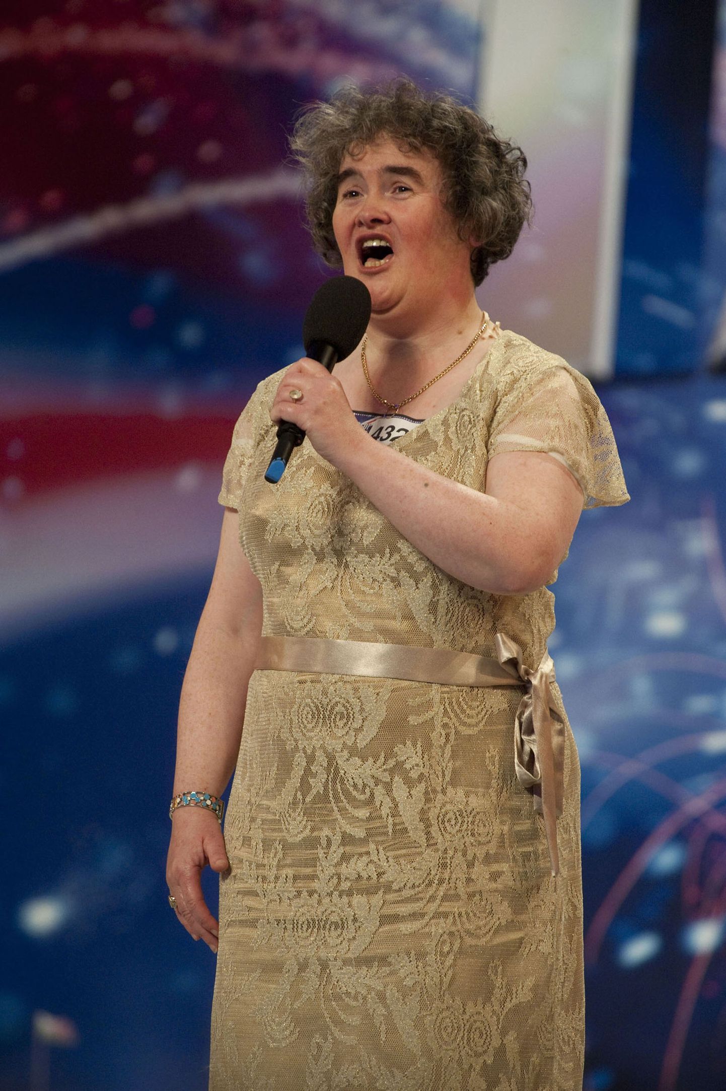 Susan Boyle 2009. aastal telesaates laulmas. Pärast seda saavutas naine ülemaailmse kuulsuse.