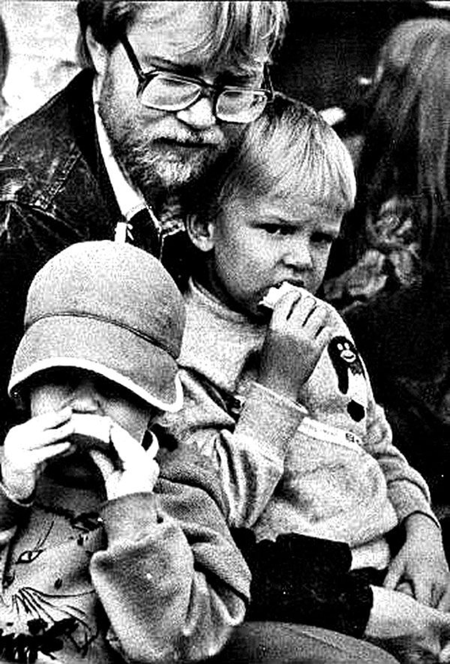 Ajaloolane Mart Laar oma lastega 1989. a.