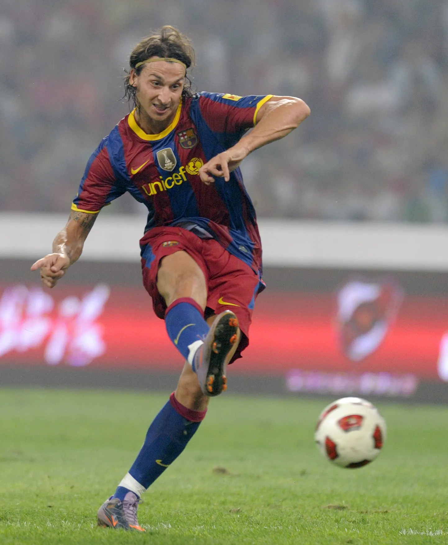 Zlatan Ibrahimovich FC Barcelona särgis.