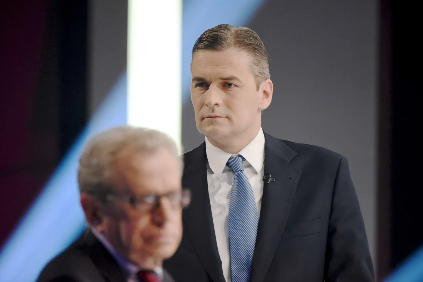 Paremal Mārtiņš Bondars
