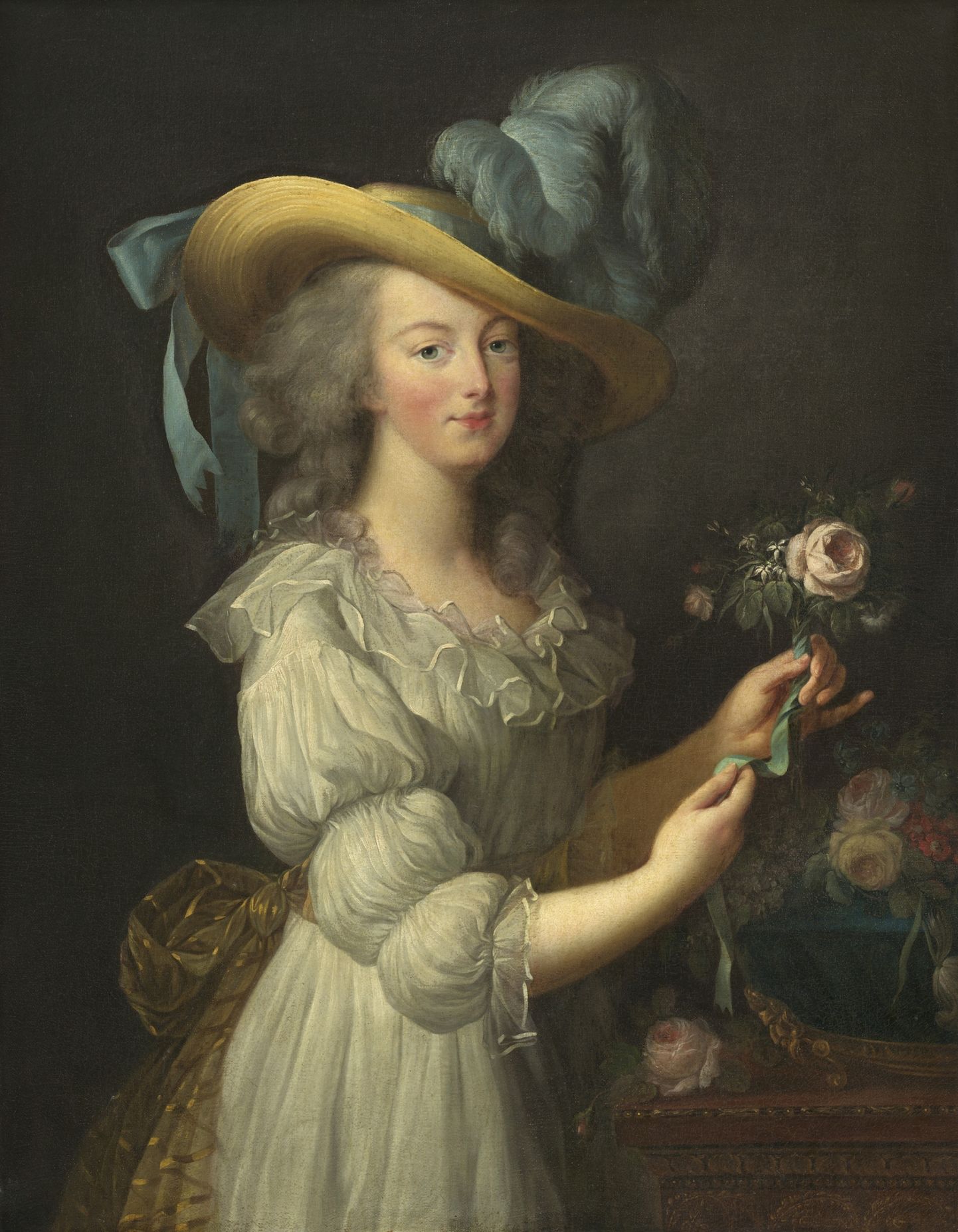 Prantsuse kuninganna Marie Antoinette kunstniku Elisabeth-Louise Vigee Le Bruni 1783. aasta maalil. Kuningannat süüdistati frivoolsuses, kuna teda kujutati lihtsas valges musliinkleidis, mis osaliselt paistis läbi