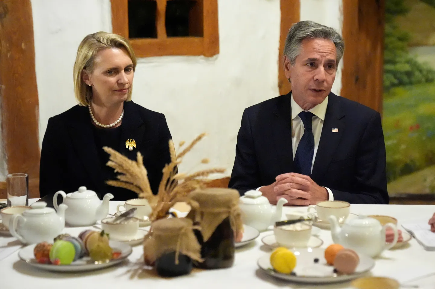 USA suursaadik Ukrainas Bridget Brink ja endine välisminister Antony Blinken möödunud aastal Kiievis.