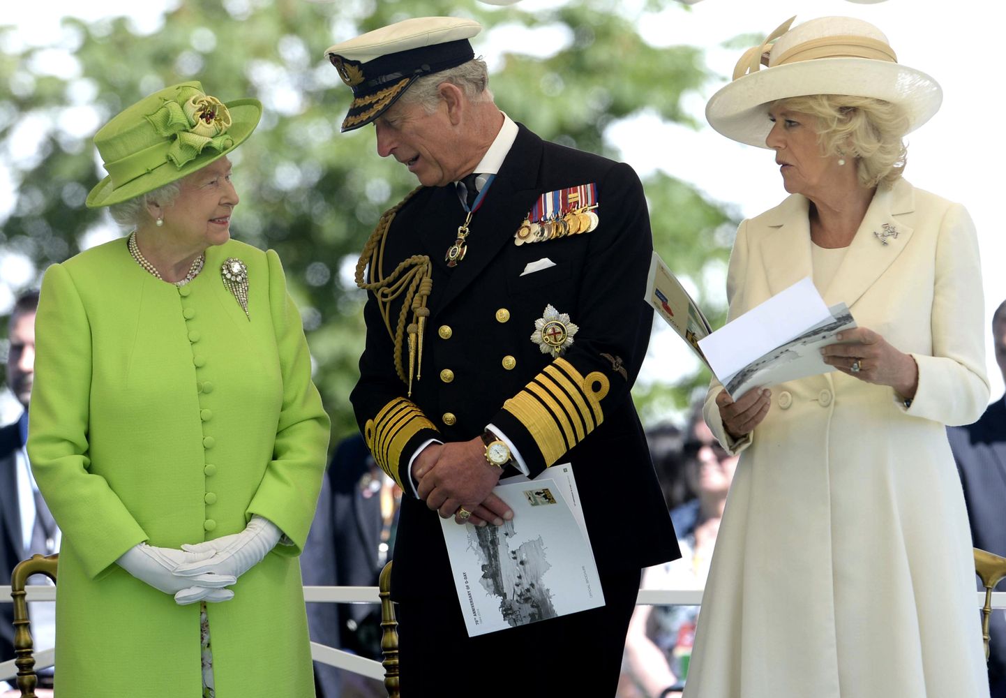 Vasakult: kuninganna Elizabeth, prints Charles, Cornwalli hertsoginna Camilla.
