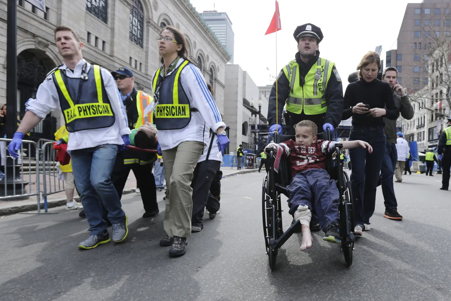 Bostoni maratoni finišipaigas toimus kaks plahvatust.