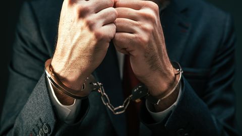 Vīrietis no Krāslavas iedzīvotājas izkrāpj 2000 eiro. Policija nodod lietu kriminālvajāšanas uzsākšanai