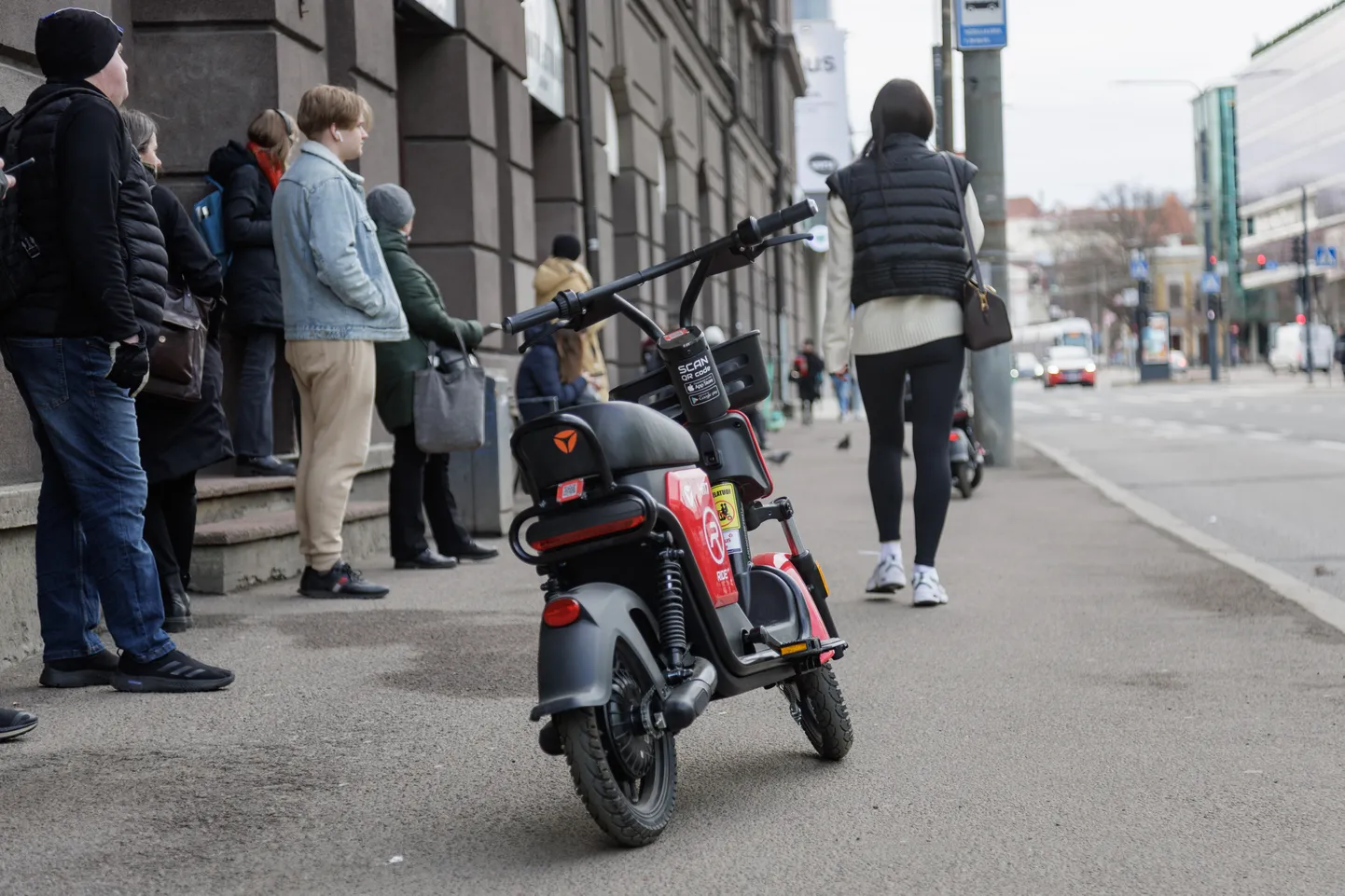Электромопеды Ride Mobility в самом центре Таллинна.