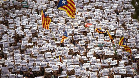 На митинг в Барселоне вышли около 450 000 человек