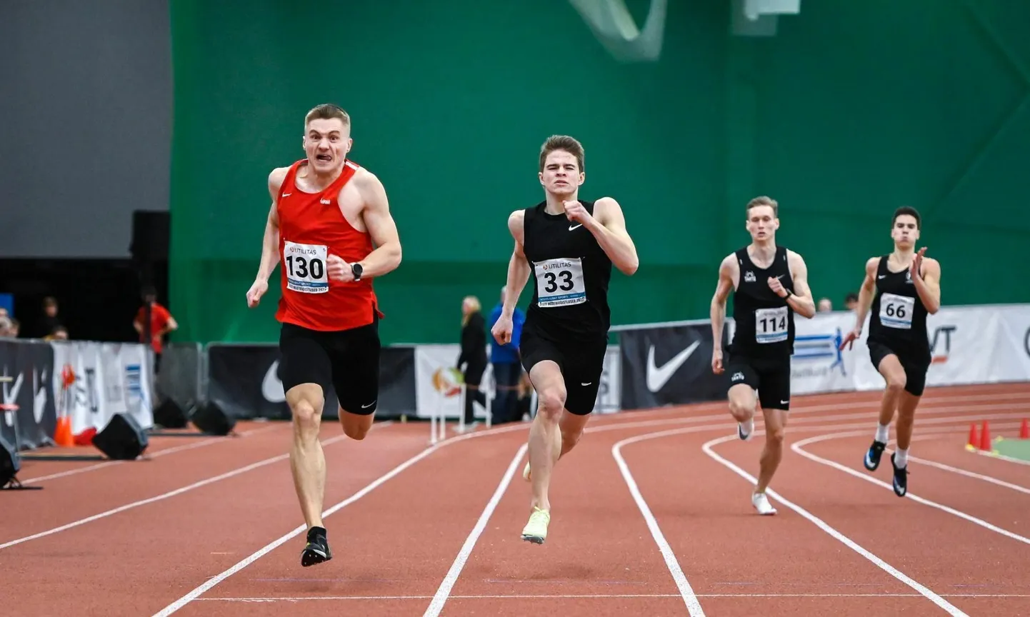 Rekordilt rekordile ja poodiumikohalt poodiumikohale sammuv Andreas Kase (nr 33) pani end täiskasvanute klassis proovile 200 meetri jooksus. Tulemuseks oli kolmas aeg ja U18 vanuseklassi uus Eesti siserekord.
