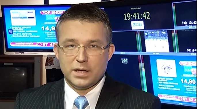 Porno video montajiga yuzni kiriting