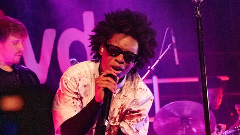 SÄILMED LEITI AUTOST ⟩ Maailmaturneed plaaninud popitäht arreteeriti, lauljat kahtlustatakse tüdruku tapmises