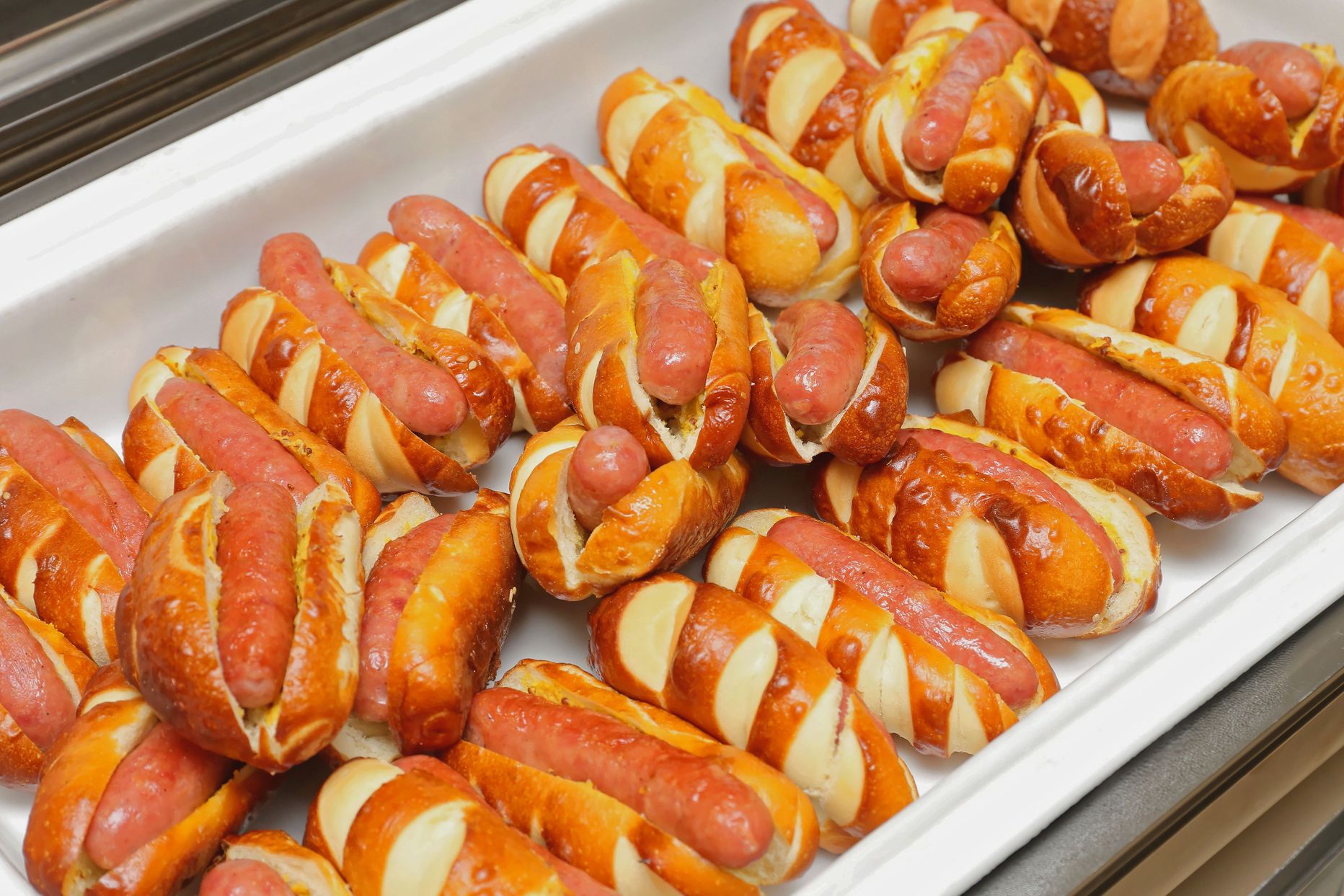 Tagasi kutsutakse enneolematus koguses hot-doge.