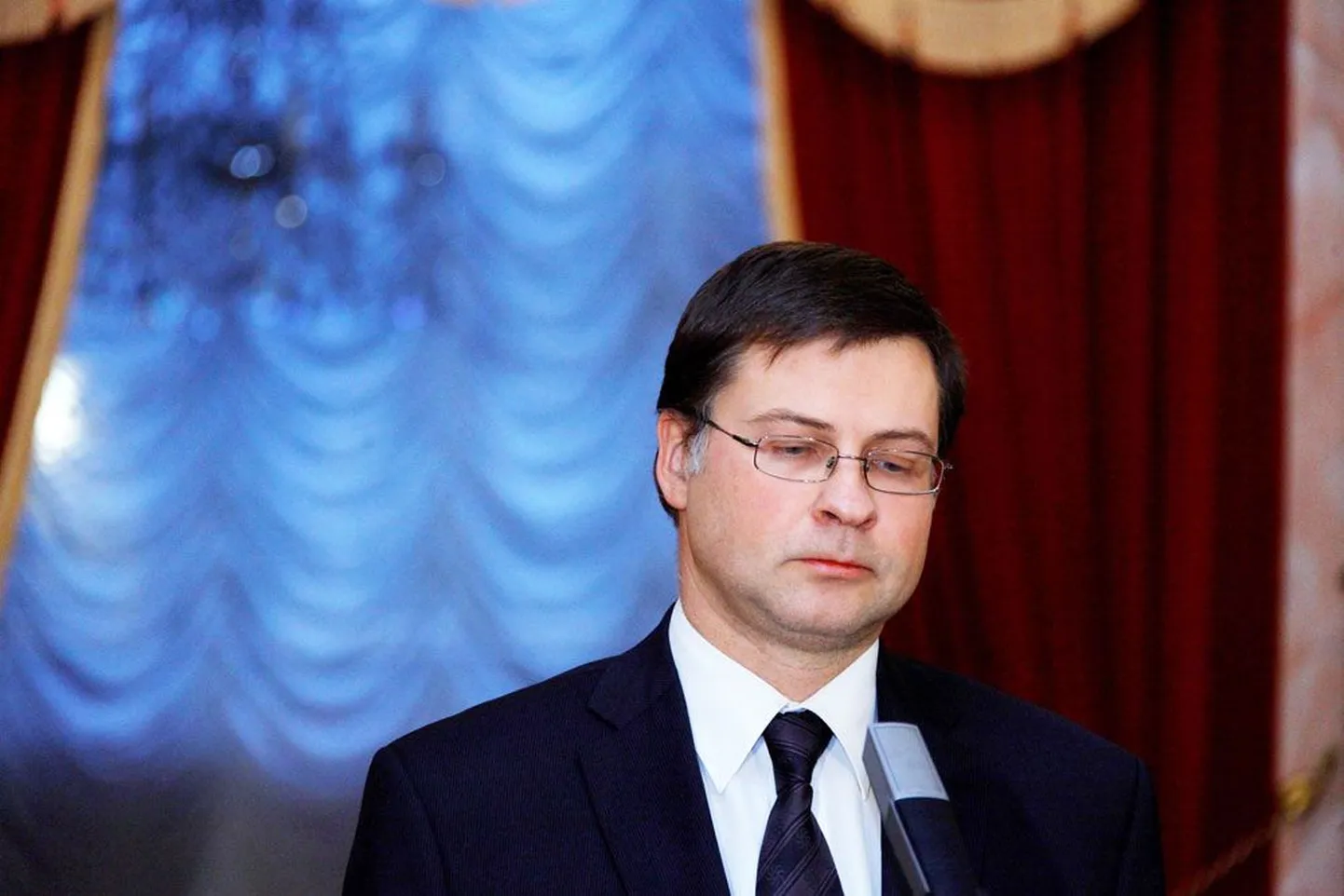 Valdis Dombrovskis eile vahetult pärast kohtumist presidendiga, kui ta ootamatult teatas, et paneb ameti maha.
