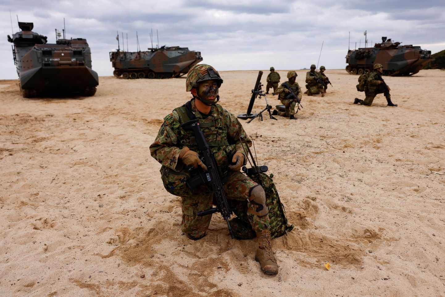 Jaapani kaitseväelased õppusel Tokunoshima saarel.