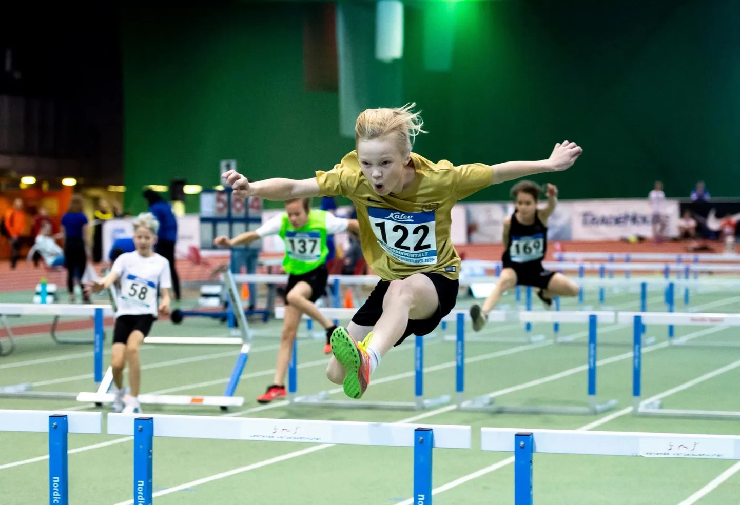 Eesti noorte meistrivõistlustel kaks medalit võitnud Tristan Konso jaoks kujunes edukaimaks tõkkesprint, milles ta saavutas hõbeda.