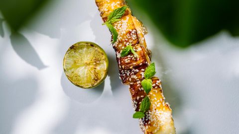 Aasiapärased magusa tšilli­kastmega grilljuustuvardad