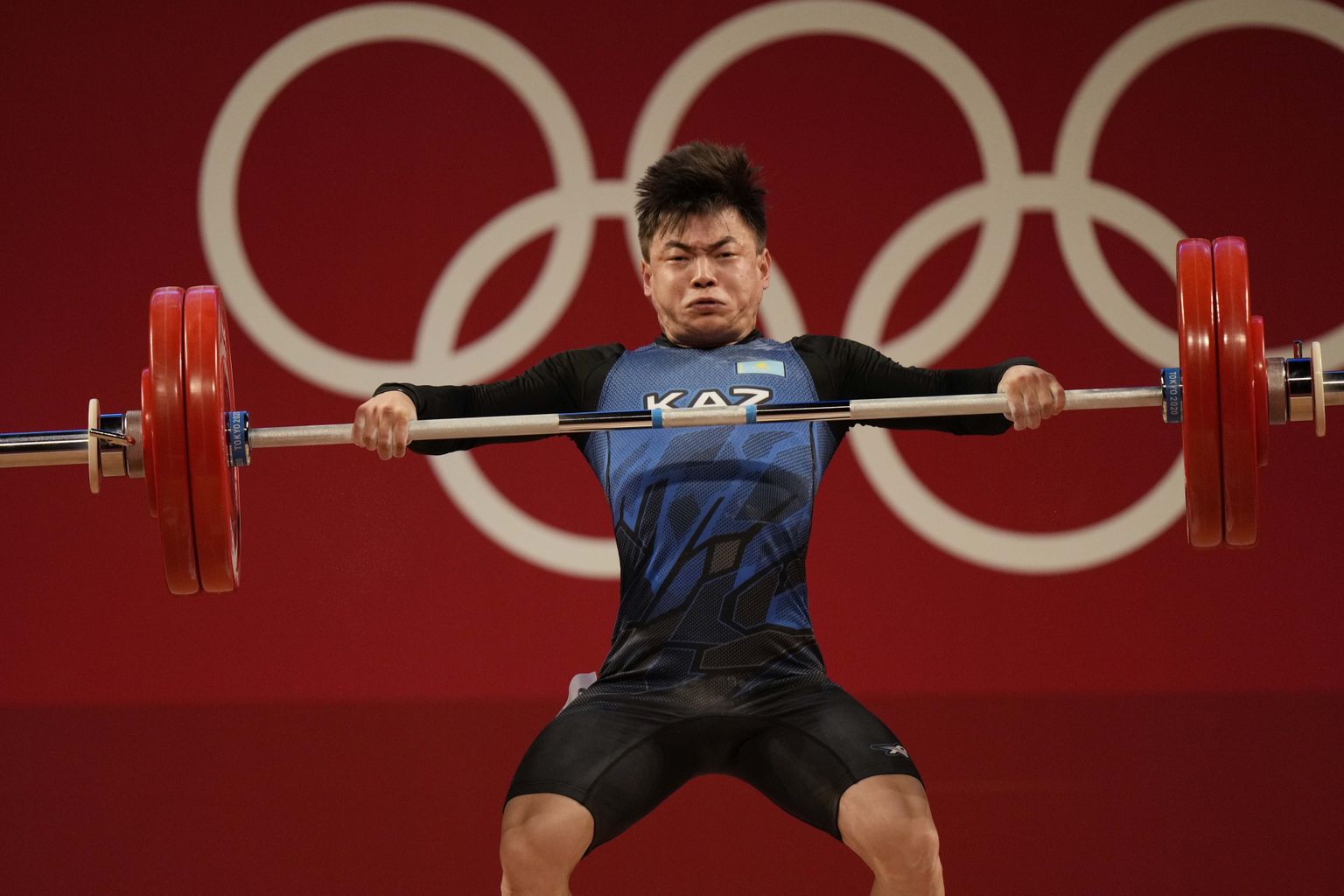 Tokijas olimpisko spēļu bronzas medaļnieks svarcelšanā Igors Sons no Kazahstānas