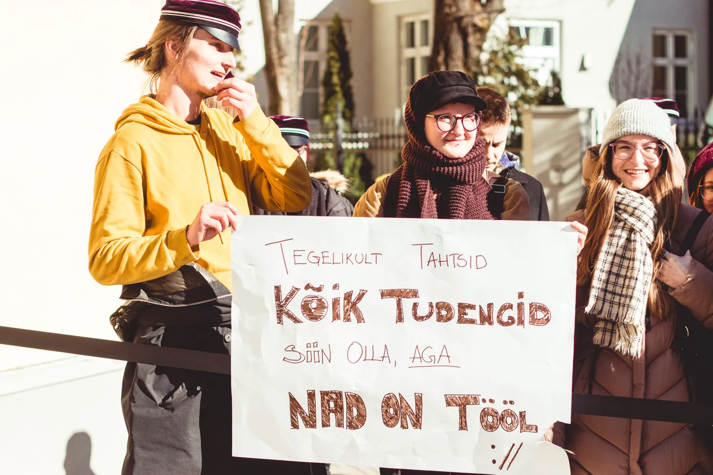 Tudengite elu läheb elukalliduse tõusu valguses aina raskemaks ning muret teeb ka valitsuse idee minna tasuta kõrghariduse kallale ja selle vastu asutaksegi neljapäeval Stenbocki maja ees meelt avaldama.