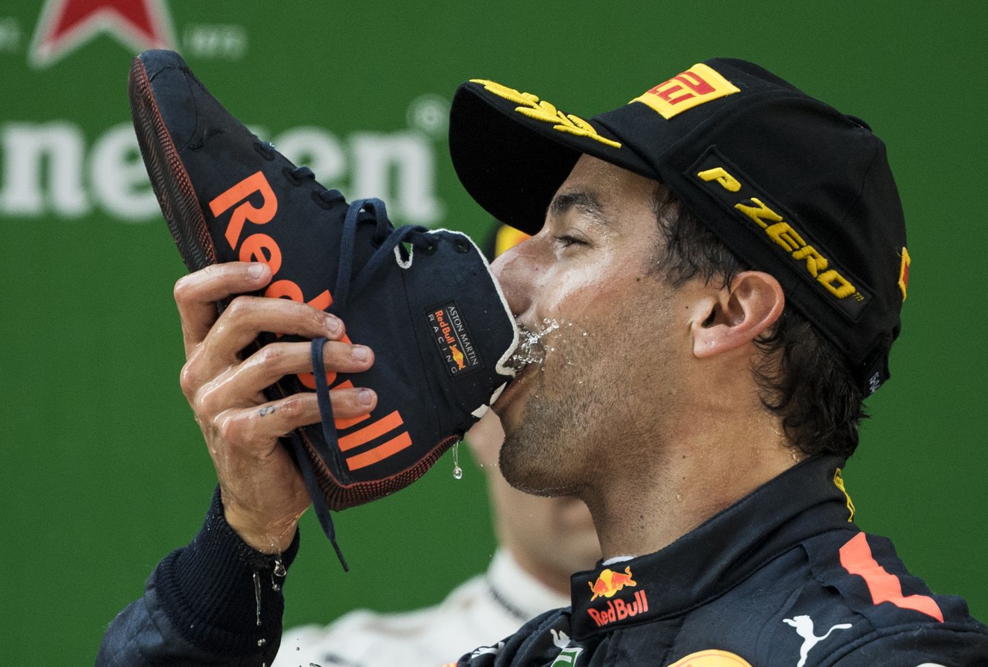 Daniel Ricciardo sai sel hooajal esmakordselt saapast šampanjat juua.