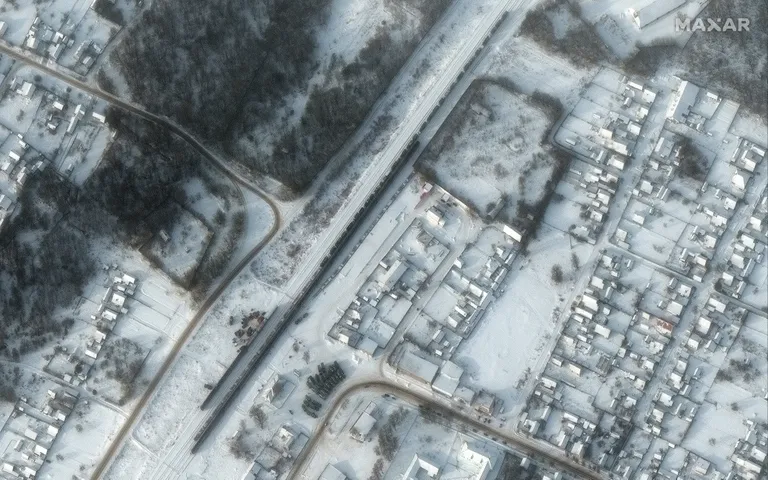 Maxar Technologiese satelliidifoto 19. jaanuarist 2022. Pildil on Ukraina piiri lähedal asuv Venemaa piirkond Klimovo, kuhu on kogunenud relvaüksusi ja sõjamasinaid