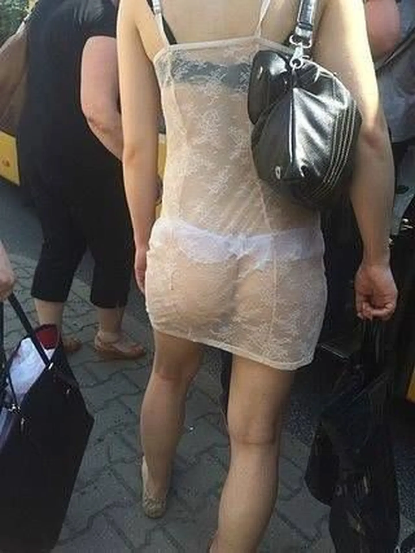 Киевлянка в невероятном наряде