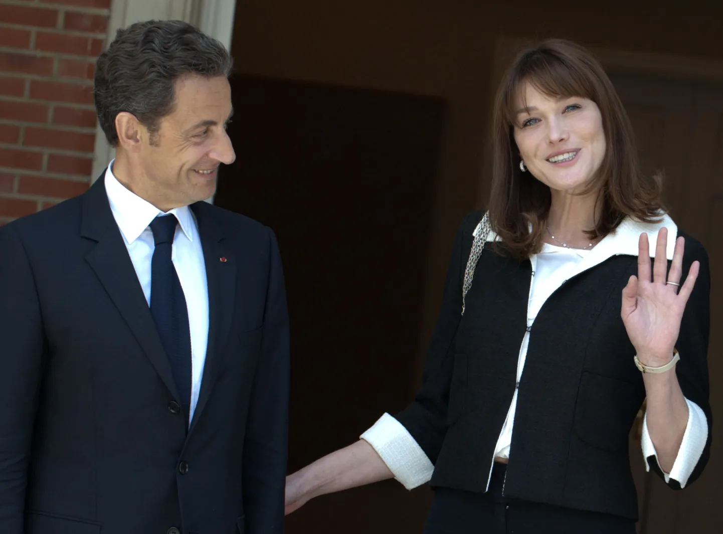 Prantsuse president Nicolas Sarkozy abikaasa Carla Bruni-Sarkozyga 28. aprillil Madriidis.