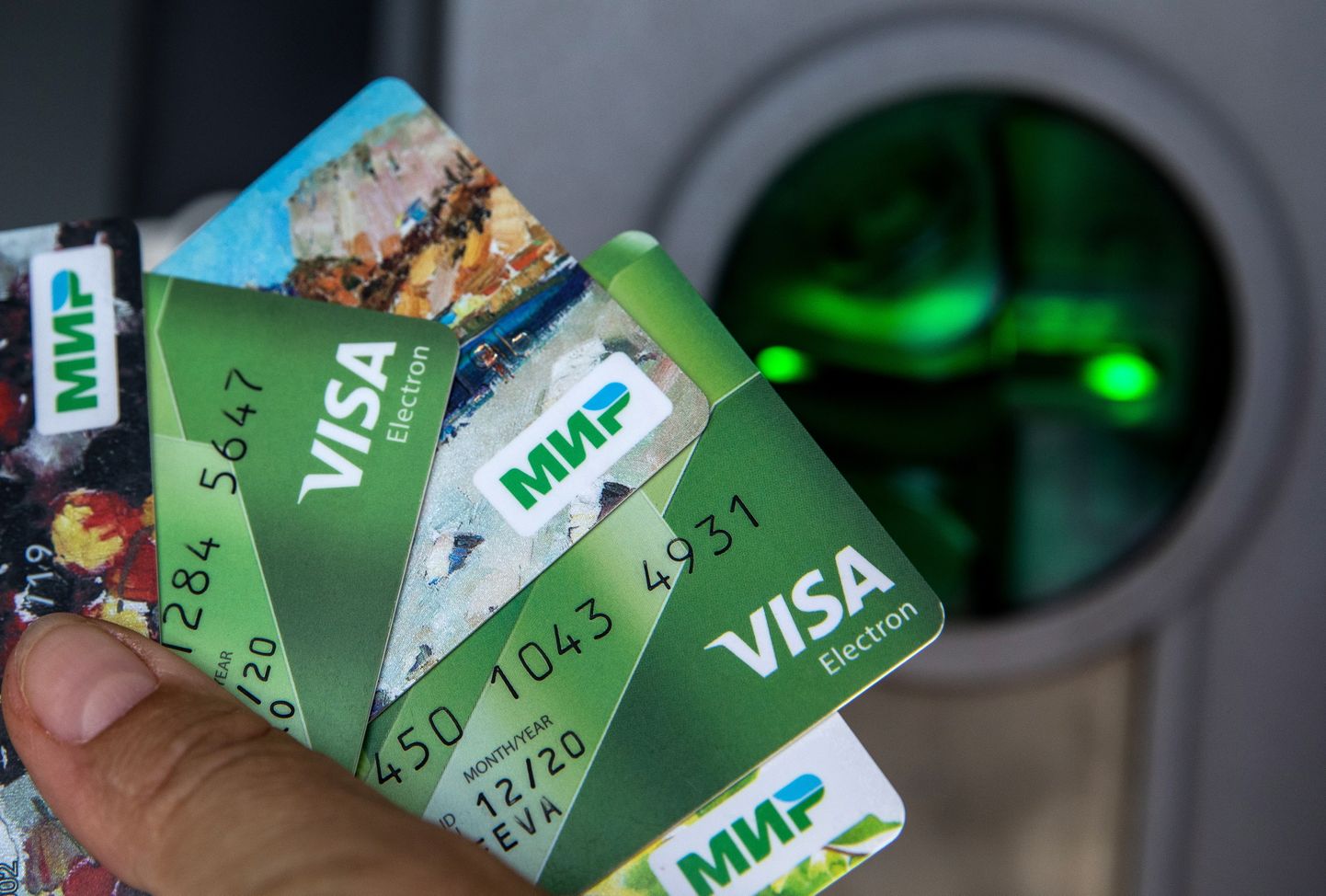 Visa ужесточит требования к банкоматам в России.