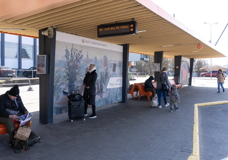 Reprod eesti kunsti klassikast Tallinna Bussijaamas