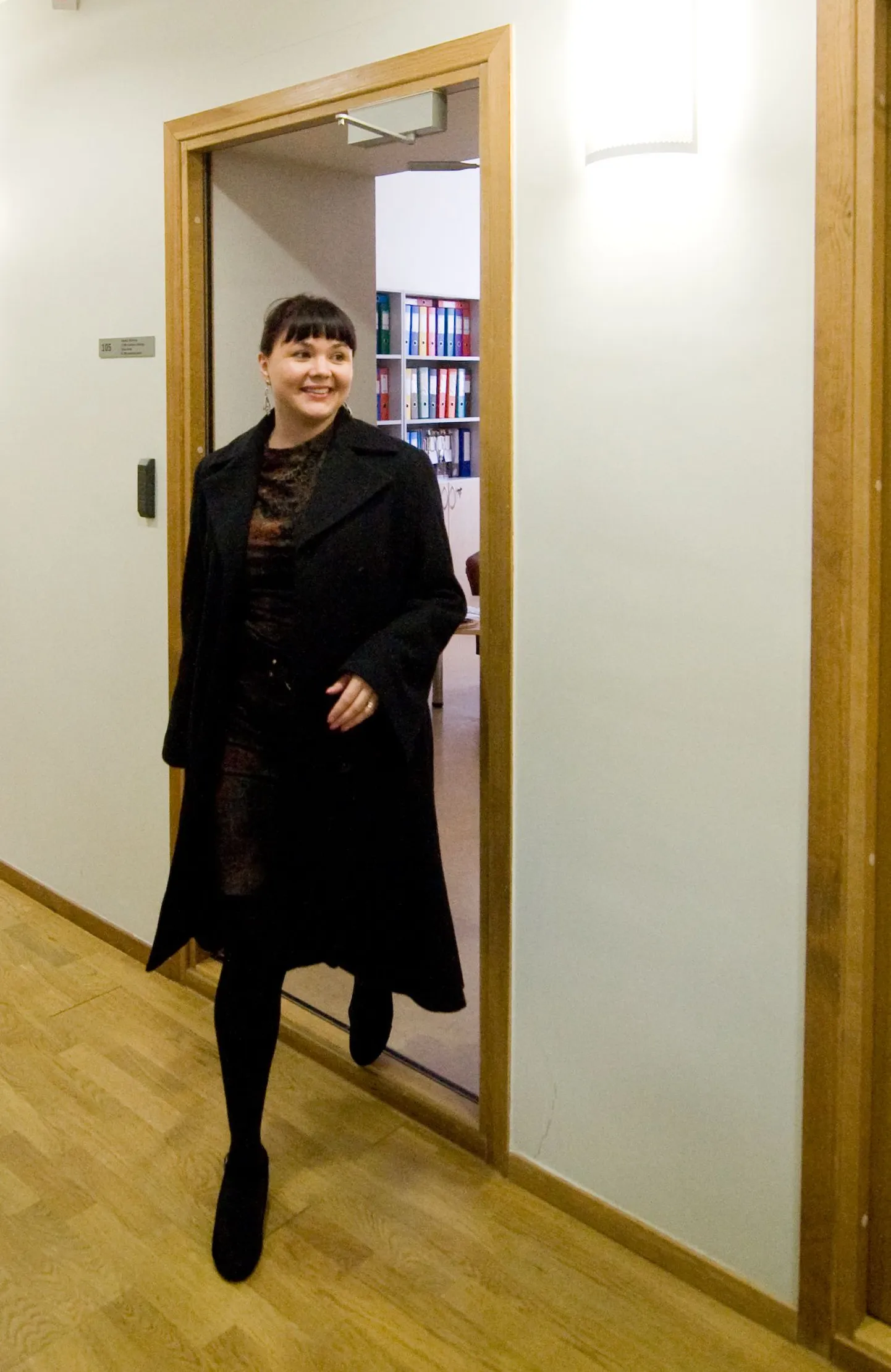 Tarbijakaitseameti tarbijapoliitika ja avalike suhete osakonna juhataja Hanna Turetski tunnistab, et euroga harjumine pole lihtsalt läinud ka tema jaoks.