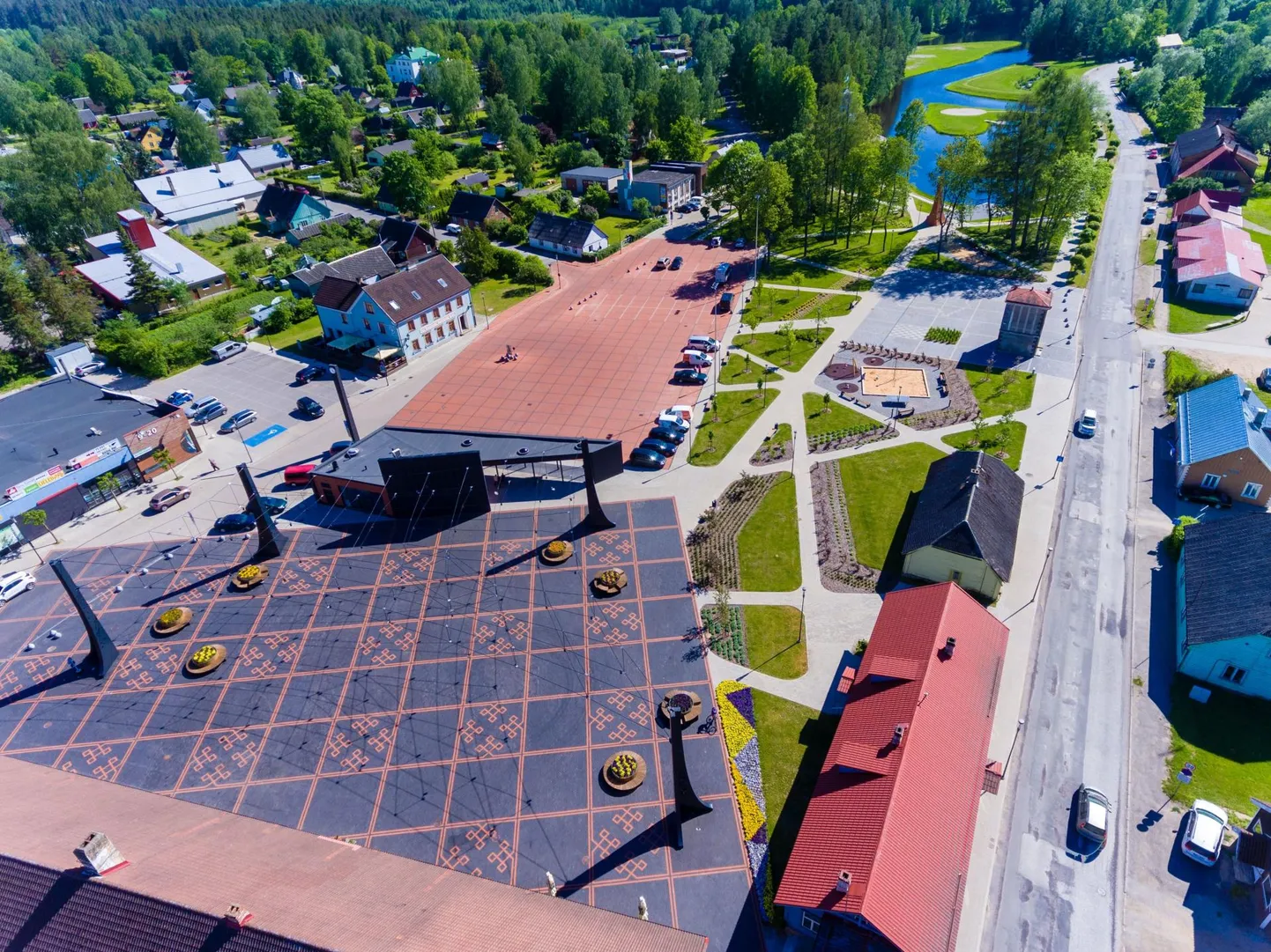 Rahulolu-uuringuga soovib vallavalitsus muu hulgas teada vallaelanike seisukohti, ootusi ja ettepanekuid valla tegevuste planeerimiseks.