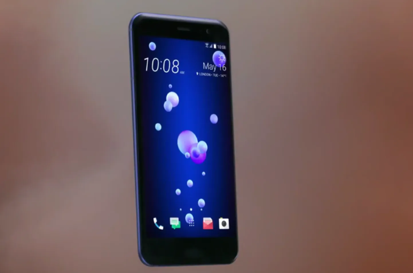 HTC U11.