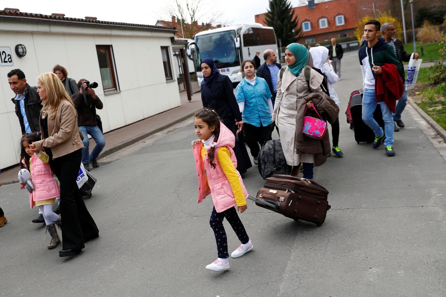 Семья беженцев в Германии. Иллюстративное фото.