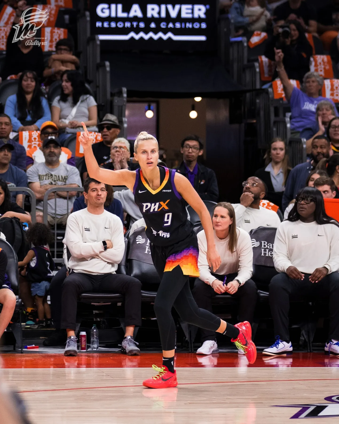 Latvijas basketboliste Kitija Laksa