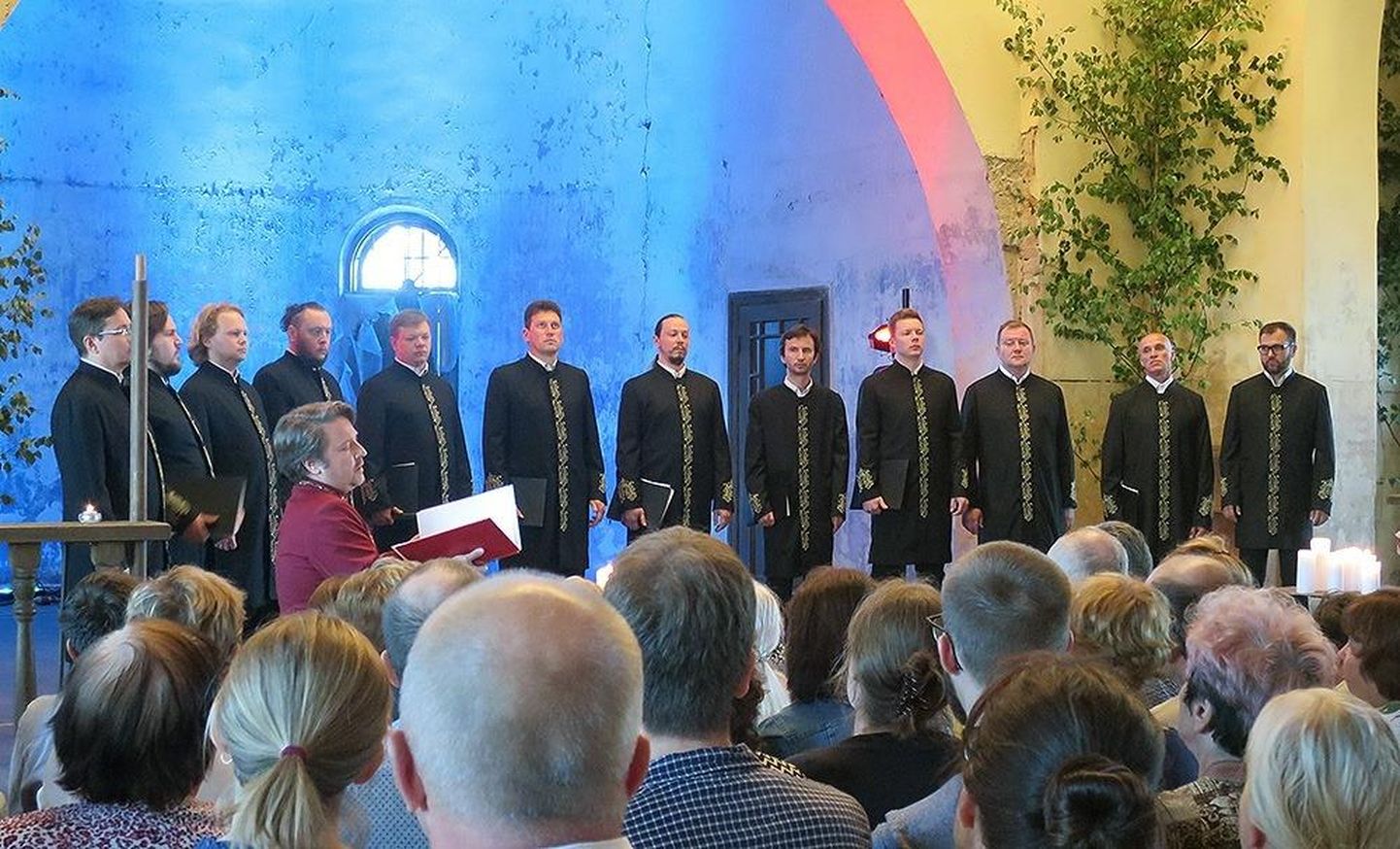 Mõlemad Valaami kloostri meeskoori kontserdid tõid Suure-Jaani õigeusu kirikusse palju rahvast.