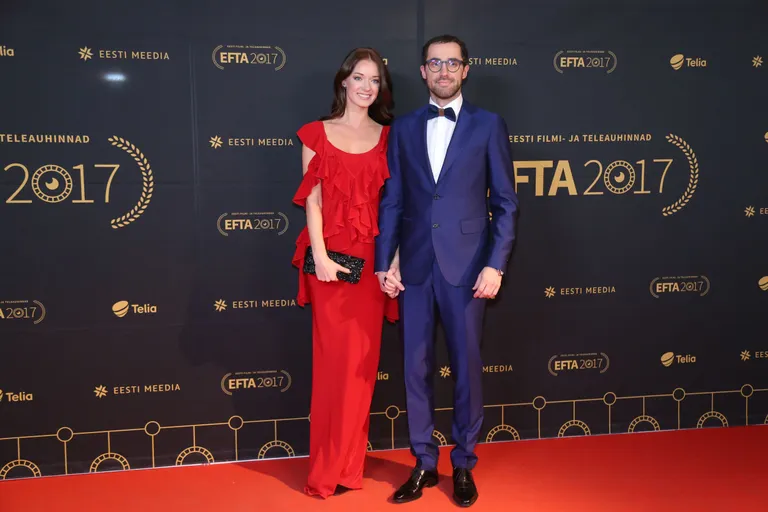 Eda-Ines Etti koos lapse isa Mart Vipiga EFTA gala punasel vaibal 2017. aastal.