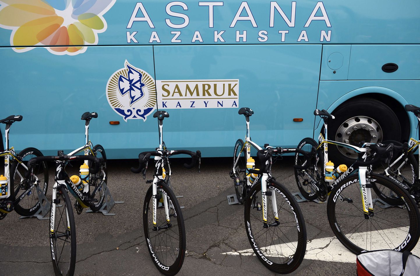 Astana peab lootma, et neile jääb World Touri litsents alles ja suurtuuridel rattad sõitjateta ei jää.