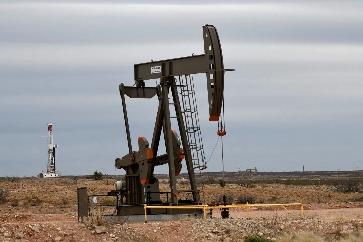 Нефтяная вышка (иллюстративное фото).