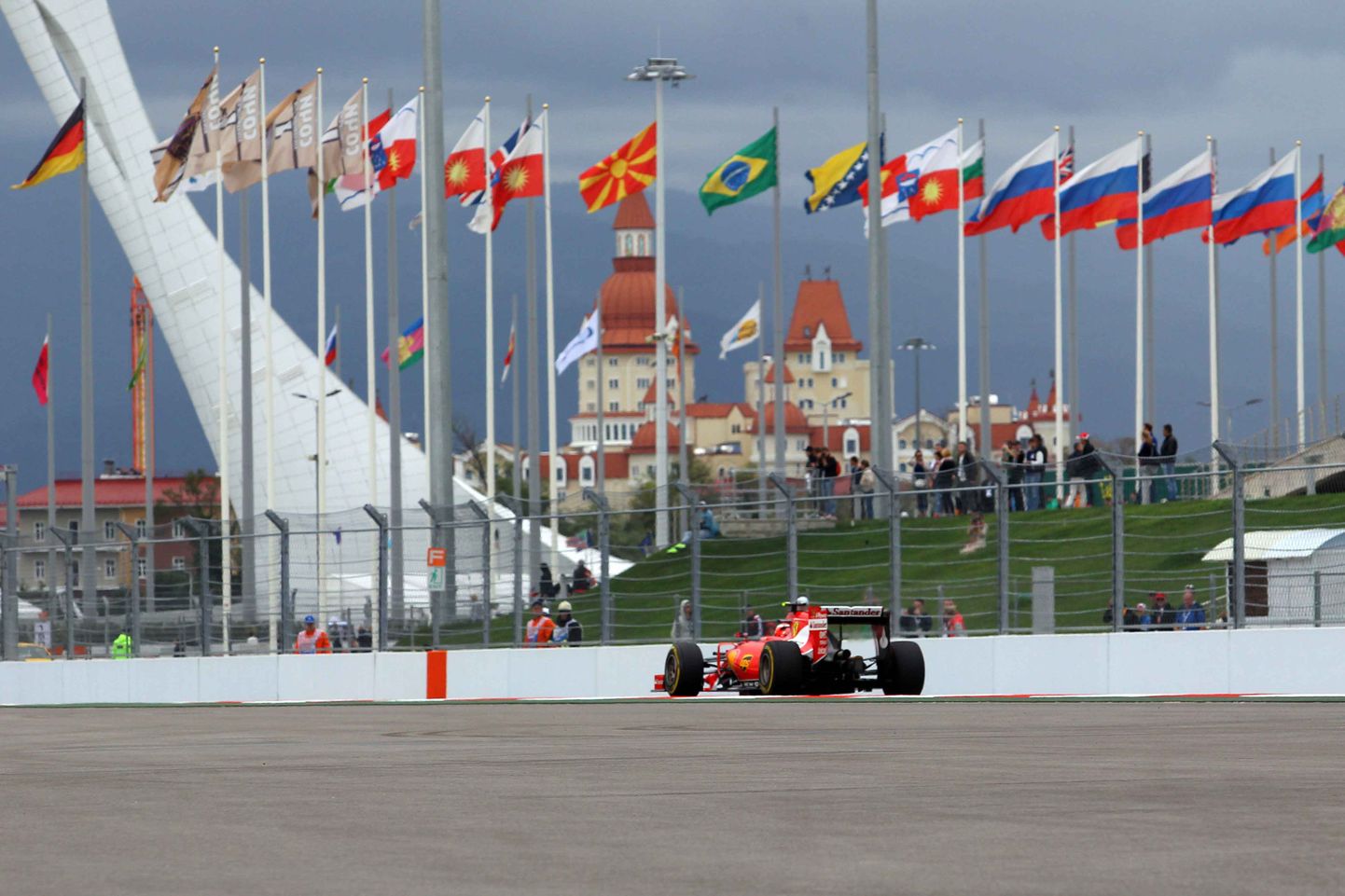 Kimi Räikkönen Sotši ringrajal.