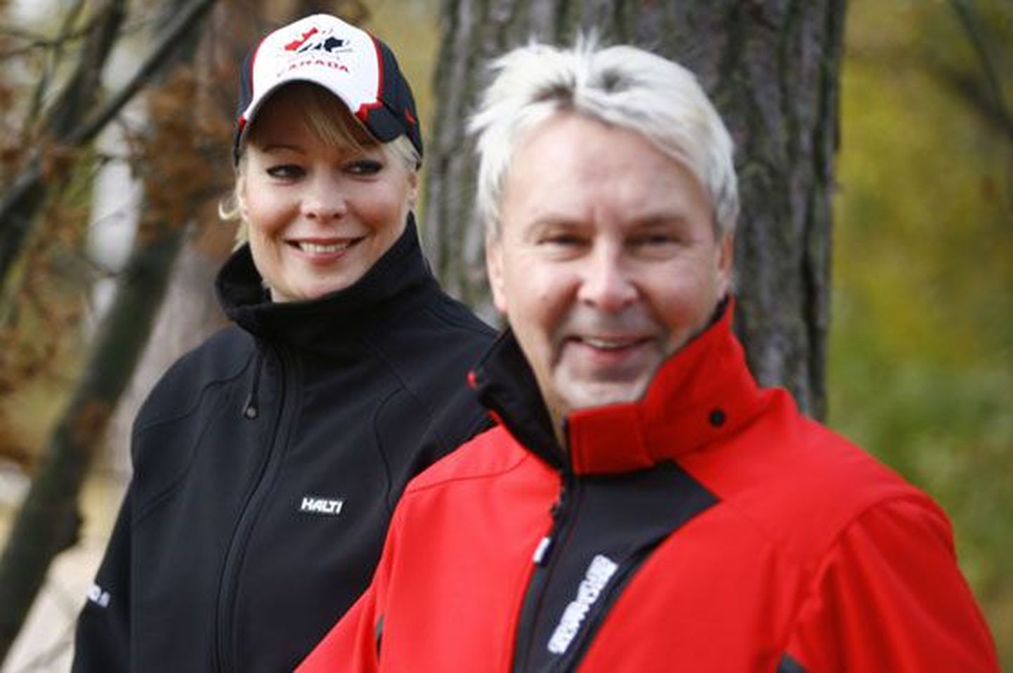 Matti Ensio Nykänen (50)on endine Soome suusahüppaja, mitmekordne olümpiavõitja ja maailmameister. Pärast sportlaskarjääri on esinenud ka  lauljana. Pildil koos oma praeguse elukaaslase Susannaga