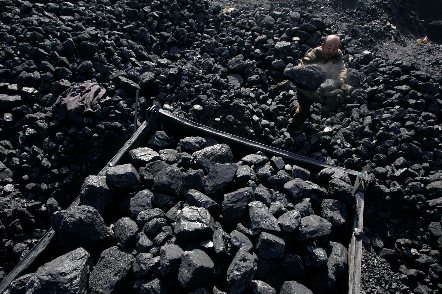 Tööline Shanxi provintsis Taiyuani söekaevanduses.