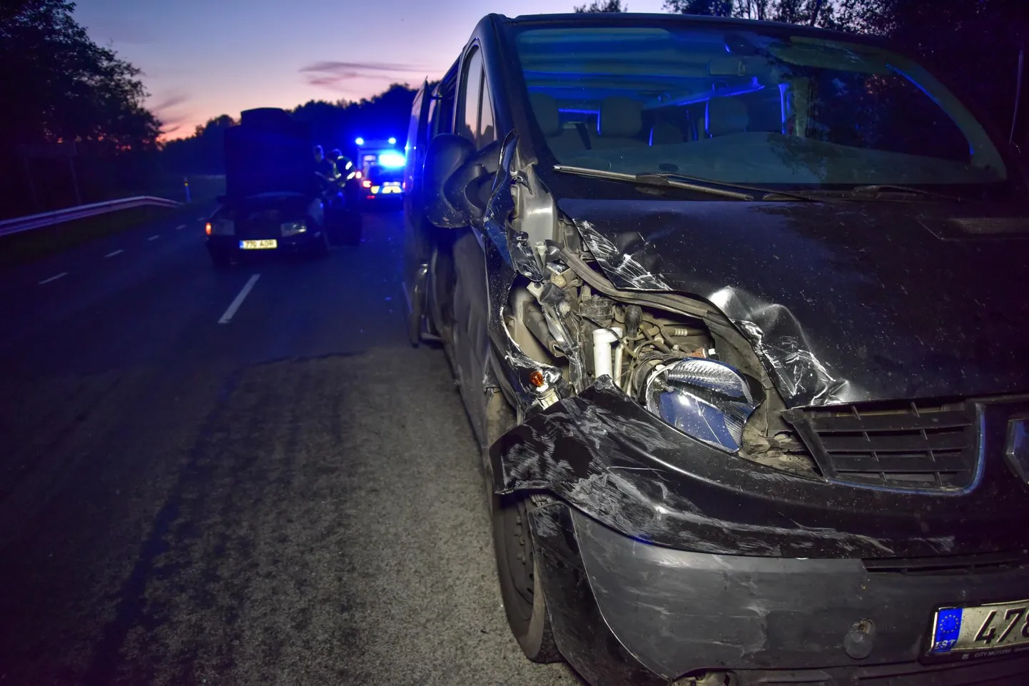 Teisipäeva õhtul põrkasid Mudiste—Suure-Jaani—Vändra maanteel kokku sõiduauto Mercedes-Benz ja Renault&#39; kaubik.