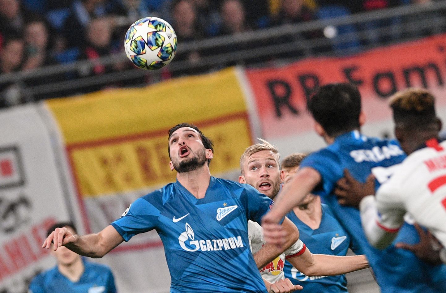 "Зенит" в Лейпциге в третьем туре Лиги чемпионов проиграл 1:2 одноименному клубу.