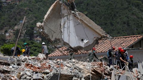 Venezuela maavärina rusude alt elusate leidmiseks on vähe lootust