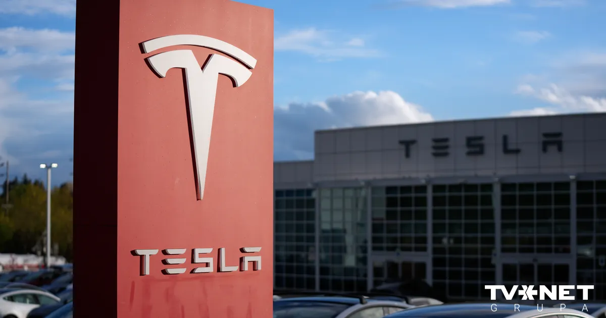 Tesla Begins Production of Humanoid Robots - News Directory 3