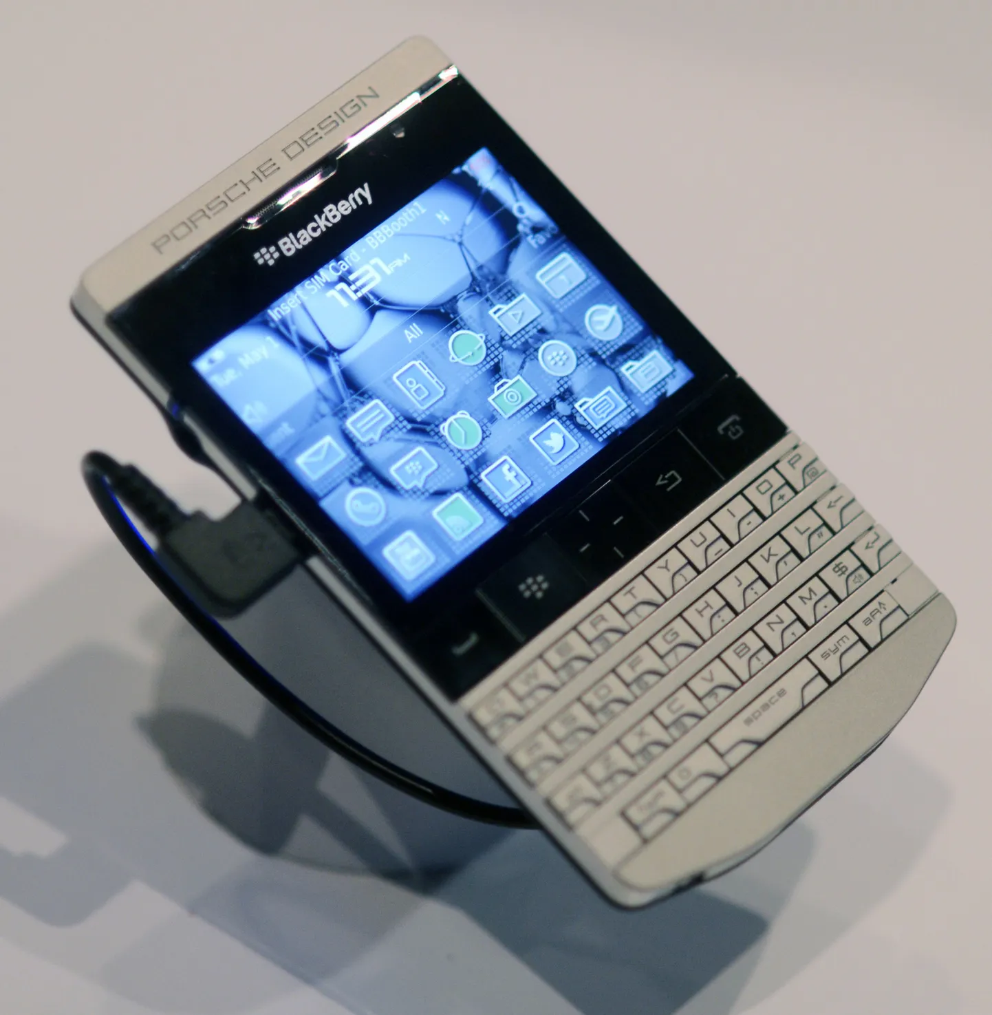 Blackberry nutitelefon.