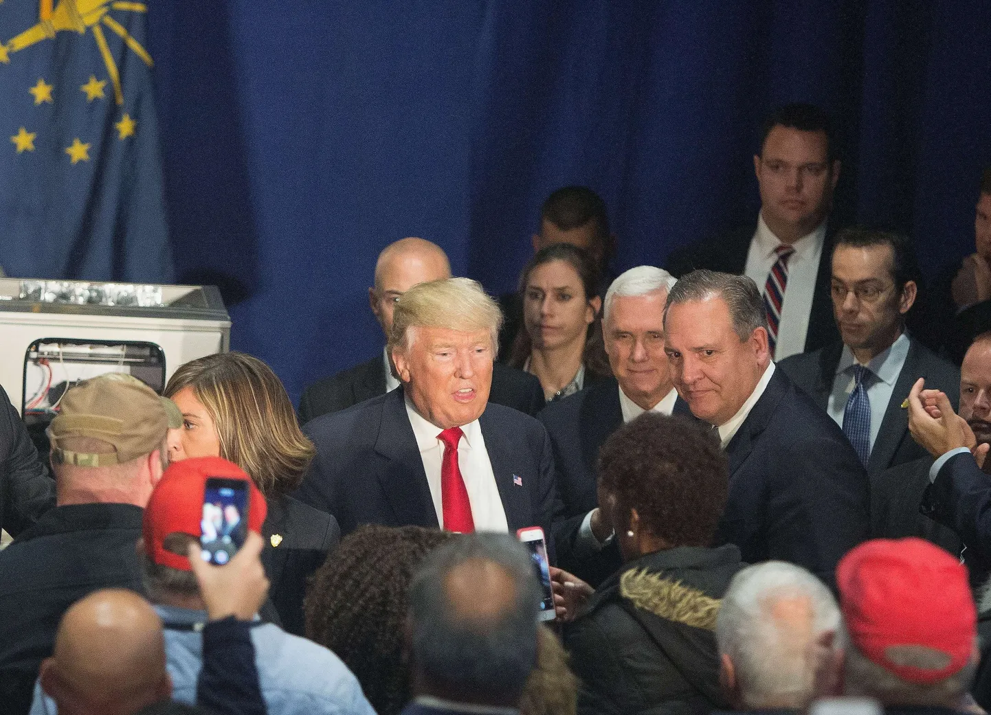 Donald Trump ja Mike Pence kohtusid Carrieri töötajatega.