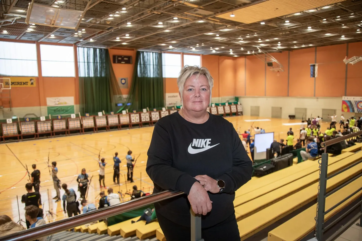Detsembris peeti Viljandi spordihoones Eesti vibulaskmise sisekarikavõistlusi. Sel nädalavahetusel tuleb siin Eesti sisemeistrivõistluste finaalvõistlus ja korraldaja Aune Variku sõnul (fotol) on siia oodata üle 300 võistleja.