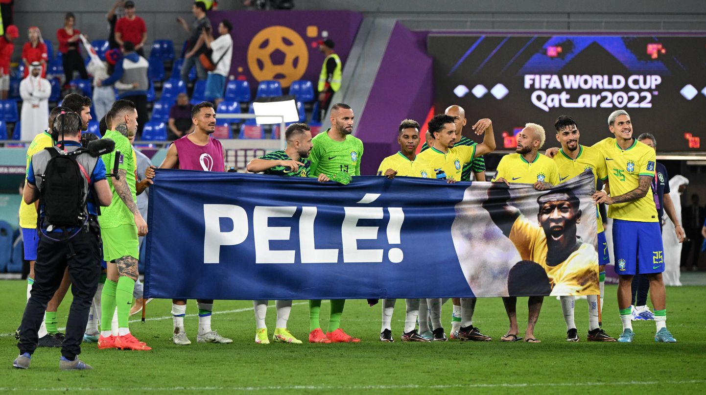 Brasiilia koondis avaldas pärast mängu lõppu Pelele toetust.