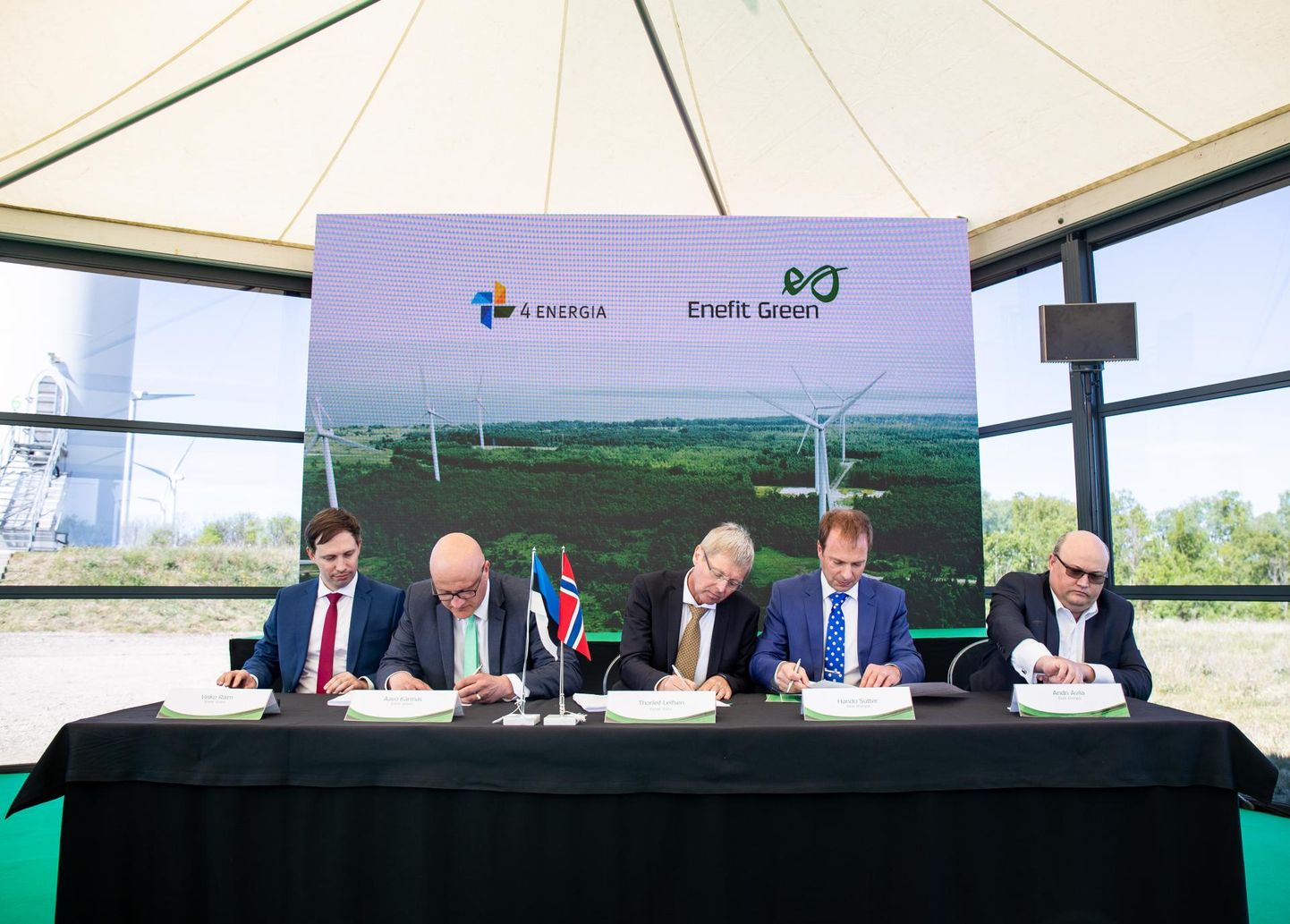 Nelja Energia ostulepingu sõlmimine Paldiskis.
